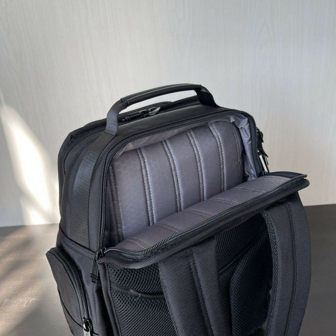 TUMI(トゥミ)のTUMIALPHA3 ブリーフパック new collection新品未使用 メンズのバッグ(バッグパック/リュック)の商品写真