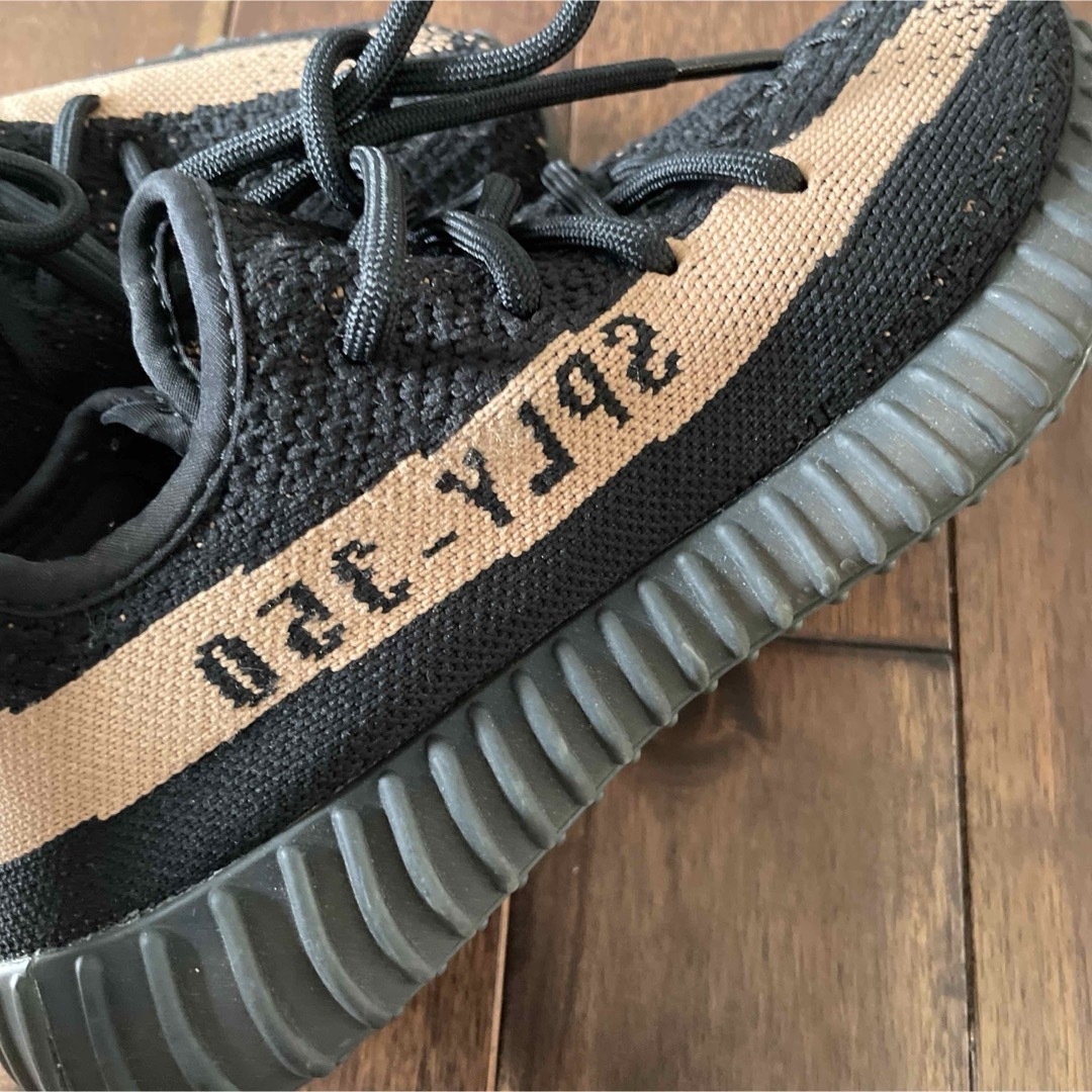 adidas(アディダス)のYEEZY BOOST 350 V2 22.5 イージーブースト レディースの靴/シューズ(スニーカー)の商品写真