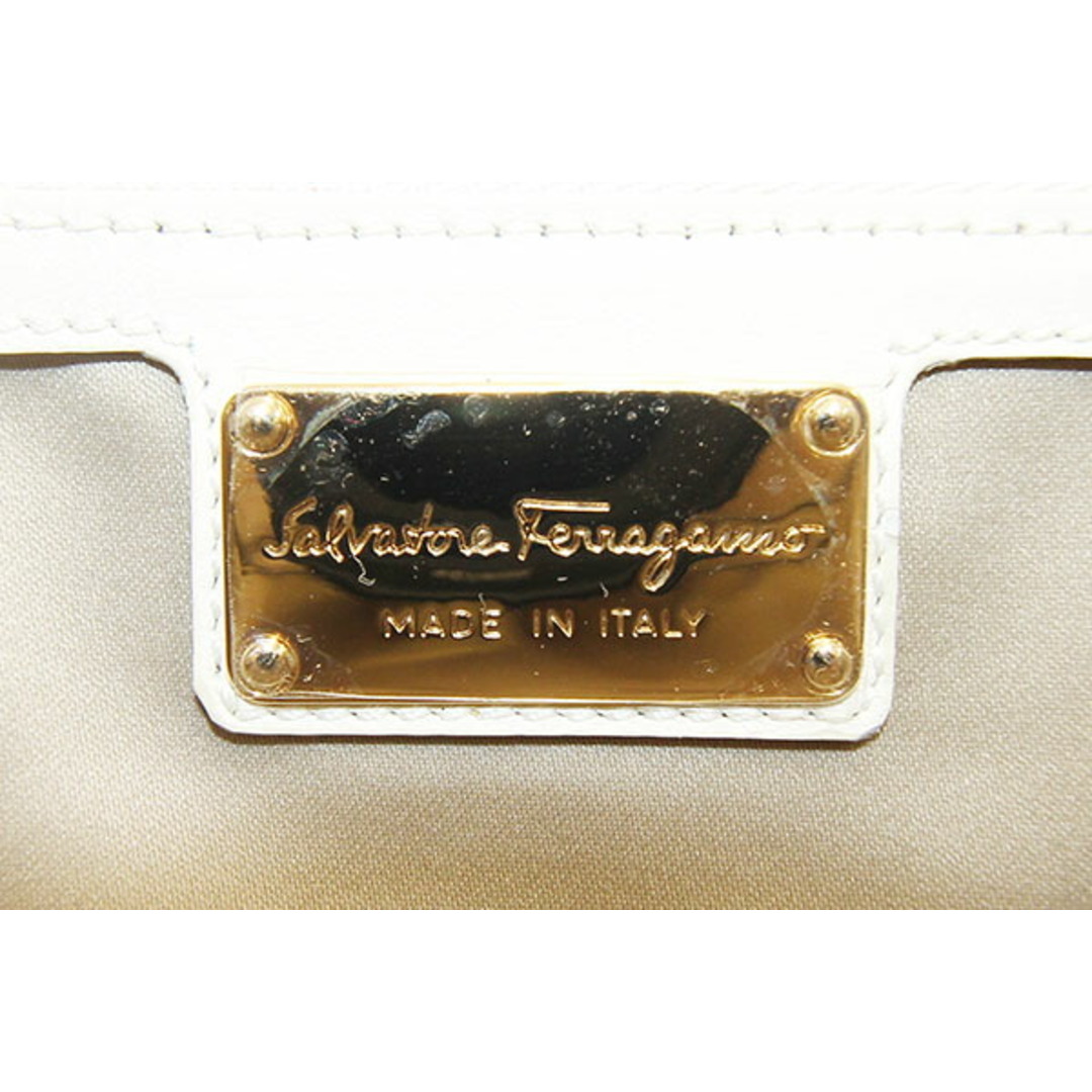 Ferragamo(フェラガモ)の フェラガモ 2WAYハンドバッグ ガンチーニ 21 中古 レディースのバッグ(ハンドバッグ)の商品写真