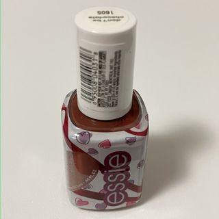 エッシー(Essie)のエッシー　ネイルラッカー　バレンタイン　限定　日本未発売　新品未使用　ブラウン(マニキュア)