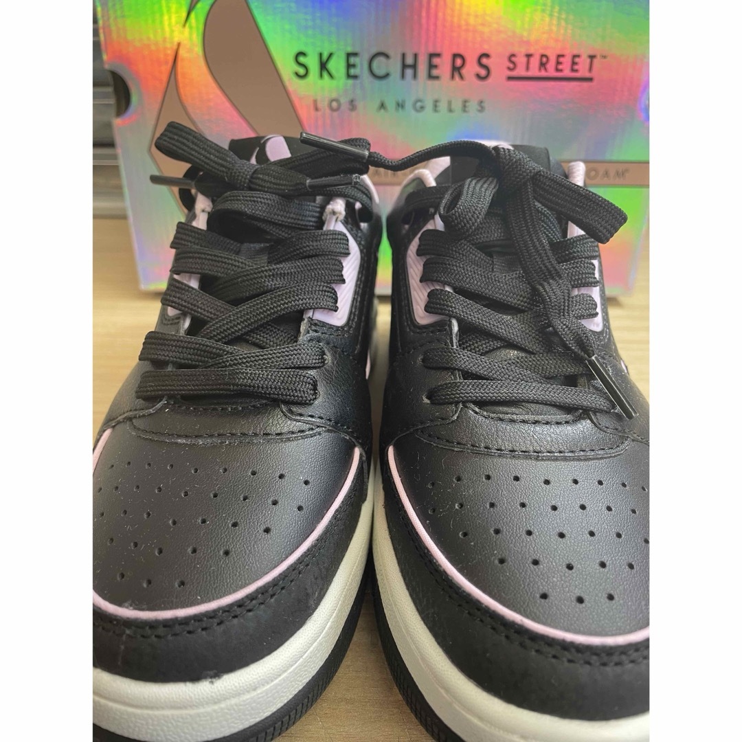 SKECHERS(スケッチャーズ)のSKECHERSスケッチャーズLos Angeles ストリート24cm レディースの靴/シューズ(スニーカー)の商品写真