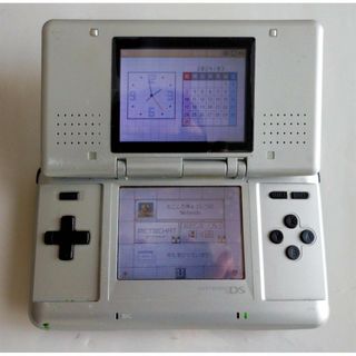 ニンテンドーDS(ニンテンドーDS)の初期型DSシルバー　動作品(携帯用ゲーム機本体)