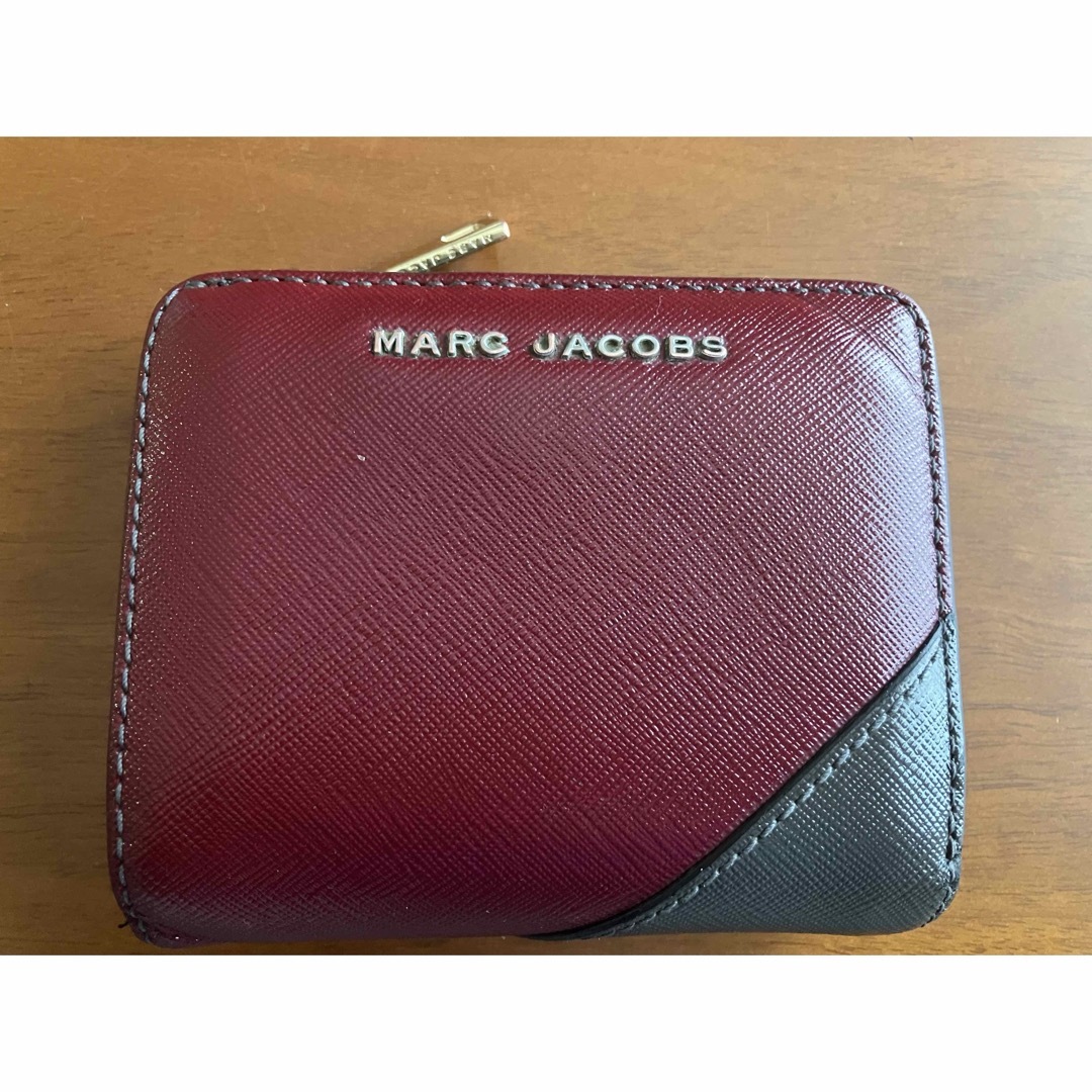 MARC JACOBS(マークジェイコブス)のマークジェイコブス　二つ折り財布　 レディースのファッション小物(財布)の商品写真