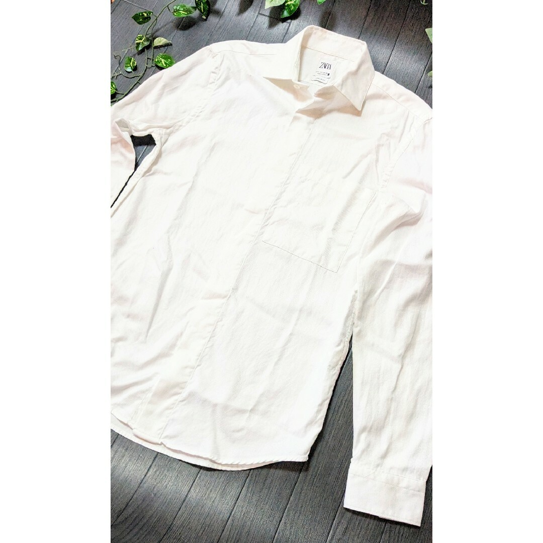 ZARA(ザラ)のZARAMen'sホワイトカジュアル長袖シャツ メンズのトップス(シャツ)の商品写真