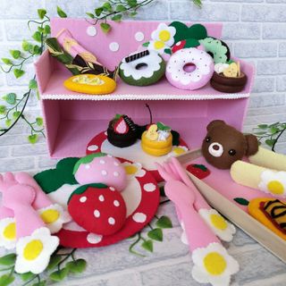 🍓フェルトおままごと🍓  フェルトケーキ A ハンドメイド 新品未使用(おもちゃ/雑貨)