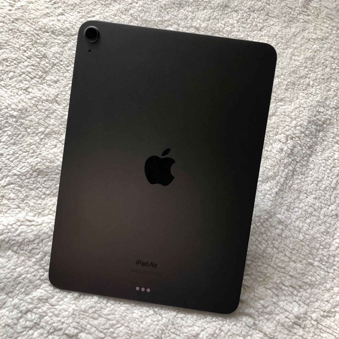 Apple(アップル)の[美品) iPad Air 第5世代 256 GB WiFi ケース付き スマホ/家電/カメラのPC/タブレット(タブレット)の商品写真