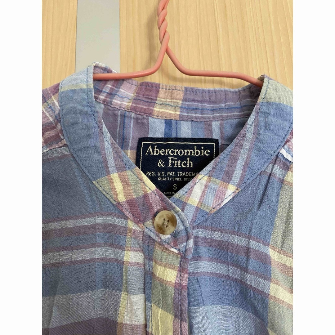 Abercrombie&Fitch(アバクロンビーアンドフィッチ)のカットソーシャツ レディースのトップス(シャツ/ブラウス(長袖/七分))の商品写真