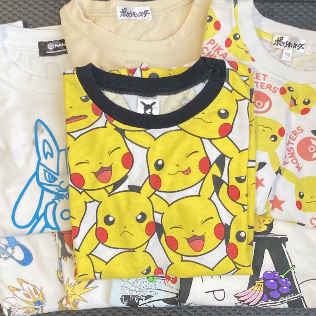 UNIQLO(ユニクロ)の【中古】ポケモンTシャツ 8枚 120-130cm キッズ/ベビー/マタニティのキッズ服男の子用(90cm~)(Tシャツ/カットソー)の商品写真