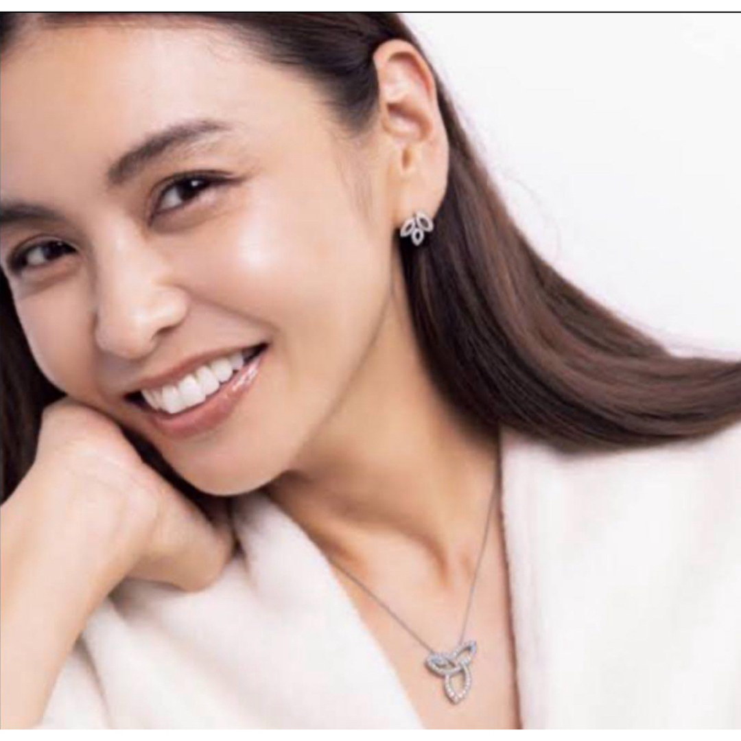 最高級 芸能人 リリークラスター ミニ ピアス‼️ネックレスや 最高級 芸能人 リリークラスター ミニ ピアス‼️ネックレスや