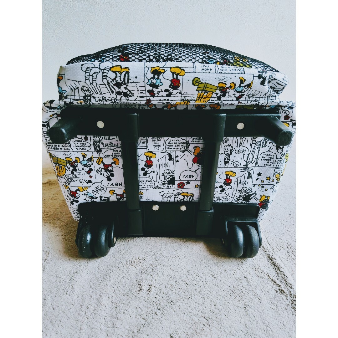 ミッキーマウス(ミッキーマウス)のディズニー　ミッキー柄　キャリーバッグ　キャリーケース レディースのバッグ(スーツケース/キャリーバッグ)の商品写真