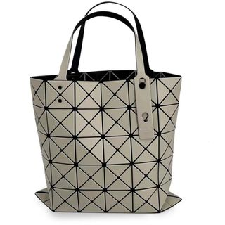 BaoBaoIsseyMiyake - 新品未使用　バオバオイッセイミヤケ　トートバッグ　ベージュ　6✖️6