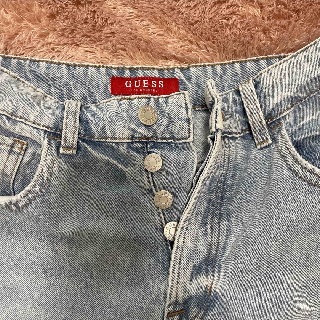 GUESS(ゲス)のguess ダメージ　ワイドパンツ　US27 レディースのパンツ(デニム/ジーンズ)の商品写真