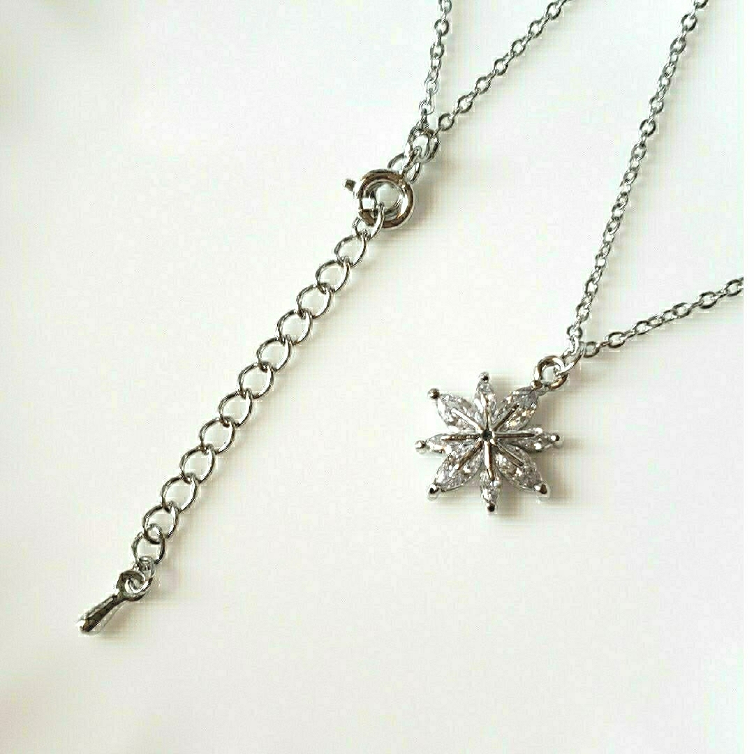 氷の華　ネックレス　本ロジウム ハンドメイドのアクセサリー(ネックレス)の商品写真