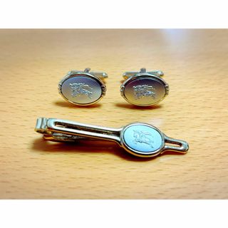 バーバリー(BURBERRY)のBURBERRY バーバリー カフスボタン ネクタイピン ゴールド セット 美品(ネクタイピン)