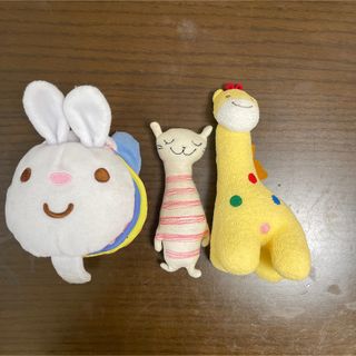 ミキハウス(mikihouse)のミキハウス　ラトル　キリン  にぎにぎ ねこ　キッシュ  おでかけ布えほん (がらがら/ラトル)