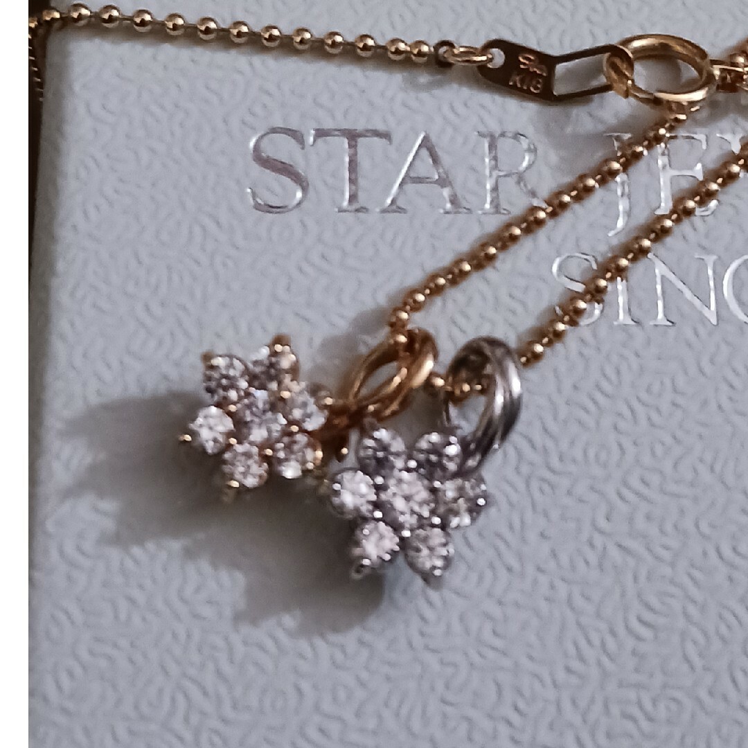 STAR JEWELRY(スタージュエリー)のスタージュエリー　ネックレス　フラワー　  ネックレスのみです レディースのアクセサリー(ネックレス)の商品写真