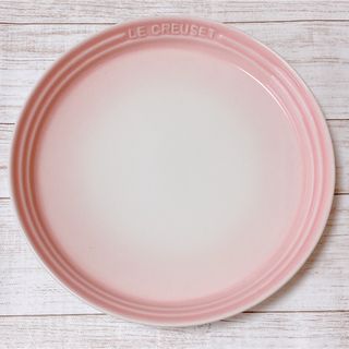 ルクルーゼ(LE CREUSET)のルクルーゼ　ネオラウンドプレート22cm パウダーピンク(食器)