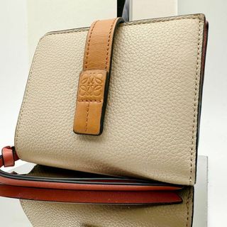 ロエベ(LOEWE)の【極美品】ロエベ 二つ折り財布 ベージュ  バイカラー レザー レディース(財布)