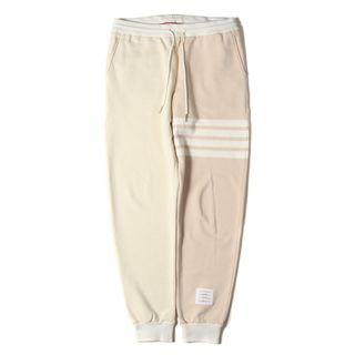 トムブラウン(THOM BROWNE)の美品 THOM BROWNE トムブラウン パンツ サイズ:3 トーナルファンミックス クラシックコットン ループバック 4BAR スウェットパンツ バイカラー セパレート 裏毛 ニュートラル 日本製 ボトムス ズボン【メンズ】【中古】(その他)