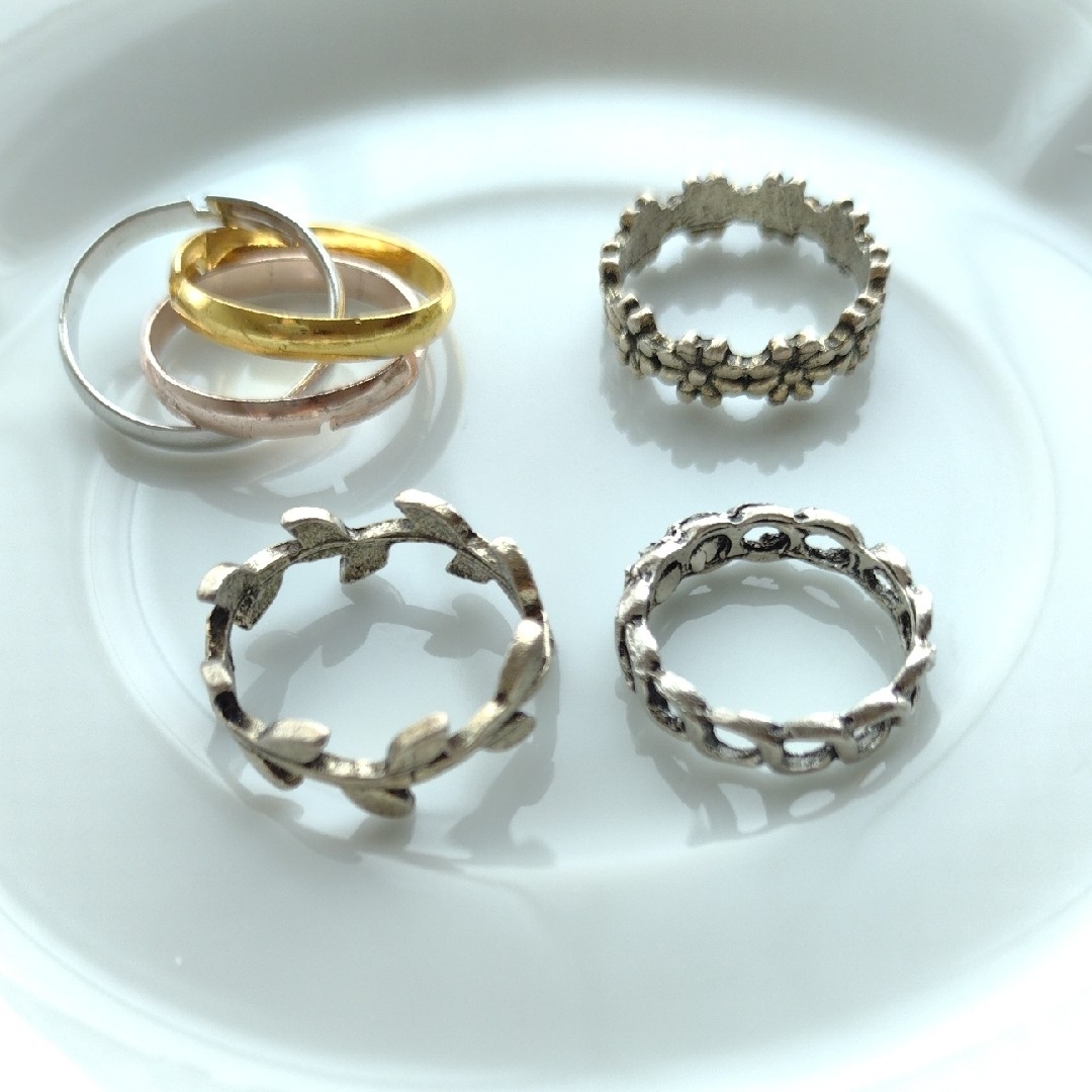 【未使用品】アクセサリーセット　ペンダントトップ2点+Ring4点 レディースのアクセサリー(ネックレス)の商品写真