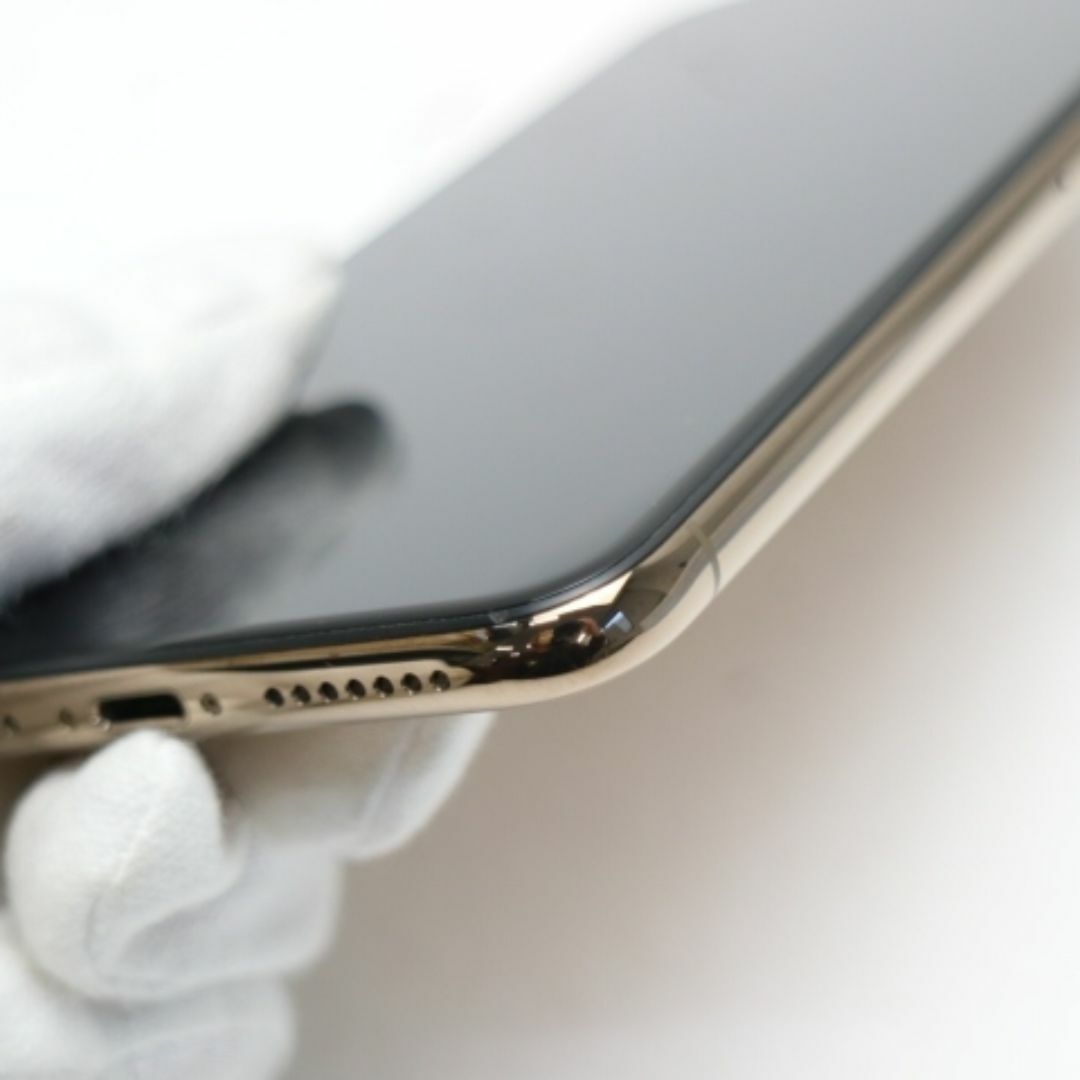 iPhone(アイフォーン)のSIMフリー iPhoneXS MAX 64GB ゴールド 白ロム  M444 スマホ/家電/カメラのスマートフォン/携帯電話(スマートフォン本体)の商品写真