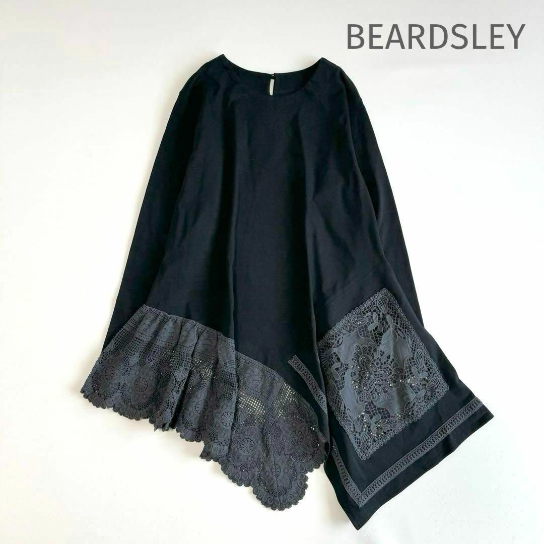 BEARDSLEY(ビアズリー)のBEARDSLEY 裾レース アシンメトリー チュニック ブラック レディースのトップス(チュニック)の商品写真