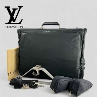 ルイヴィトン(LOUIS VUITTON)の未使用■ルイ ヴィトン■ タイガ ポルタブル・サンク・サントレ ガーメントバッグ(ボストンバッグ)