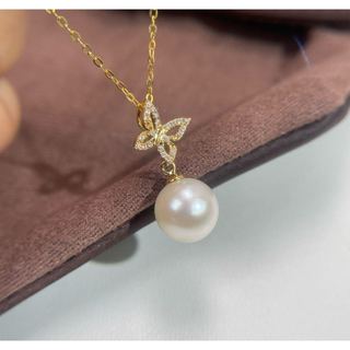 【高級】淡水真珠　ダイヤモンド付きペンダントk18 パールネックレス(ネックレス)