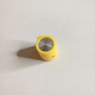 ポインターノブ  黄色　Yellow　16×14mm 　(エフェクター)