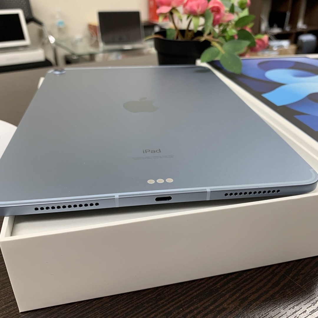 Apple(アップル)のiPad Air 4 Wi-Fi スマホ/家電/カメラのPC/タブレット(タブレット)の商品写真