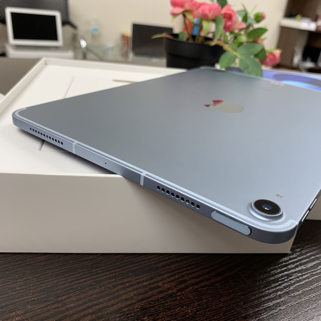 Apple(アップル)のiPad Air 4 Wi-Fi スマホ/家電/カメラのPC/タブレット(タブレット)の商品写真