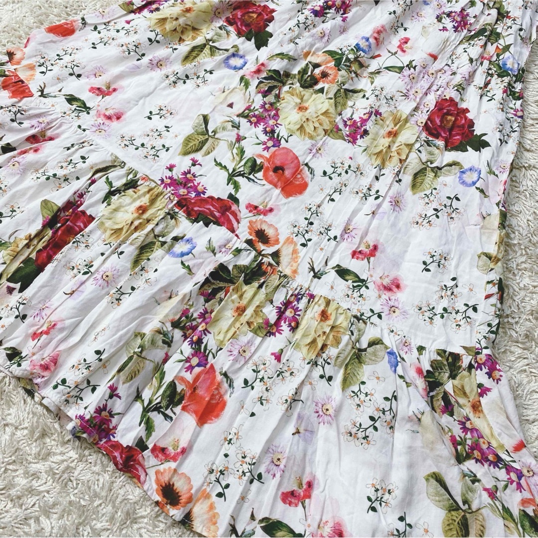 ZARA(ザラ)のザラ 花柄 フラワープリント ロングワンピース フレア マルチカラー M レディースのワンピース(ロングワンピース/マキシワンピース)の商品写真