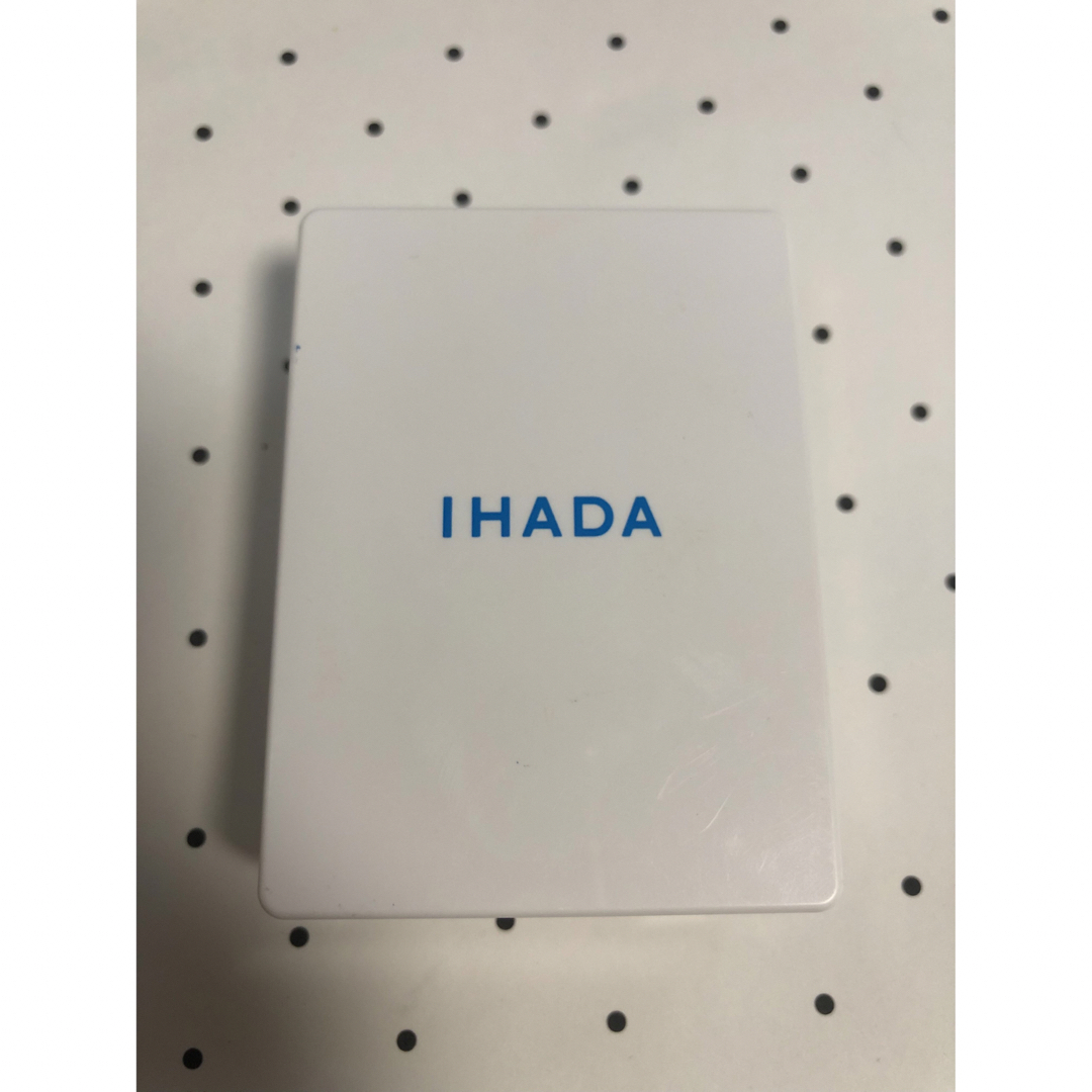 IHADA(イハダ)のイハダ　薬用フェイスプロテクトパウダー コスメ/美容のベースメイク/化粧品(フェイスパウダー)の商品写真