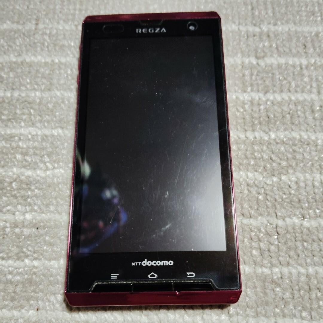 NTTdocomo(エヌティティドコモ)のNTTドコモ　REGZA　T-01D　美品 スマホ/家電/カメラのスマートフォン/携帯電話(スマートフォン本体)の商品写真