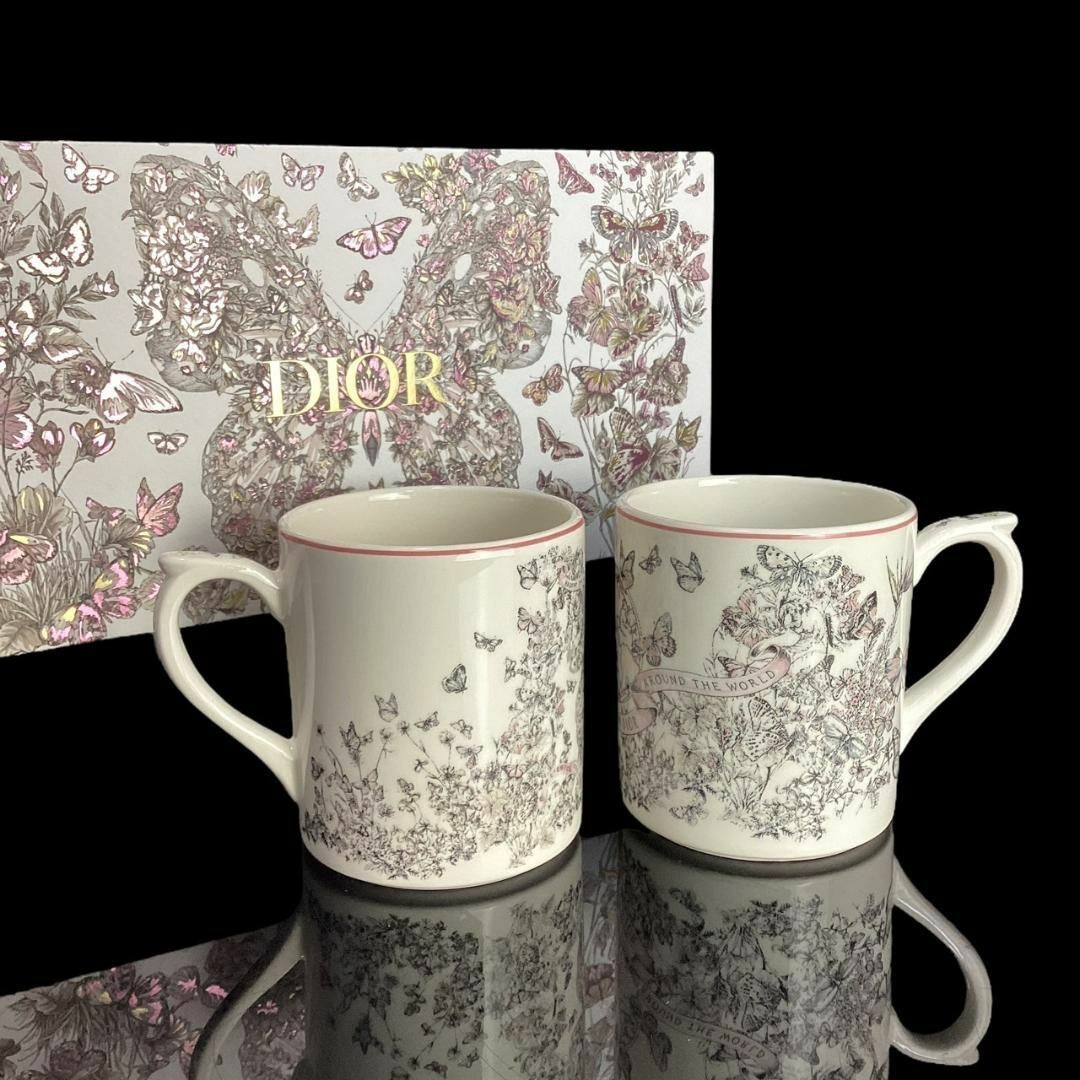 Christian Dior(クリスチャンディオール)のレア★新品★ディオール マグカップ ペア 2個セット 蝶 バタフライ 限定品 インテリア/住まい/日用品のキッチン/食器(グラス/カップ)の商品写真