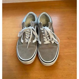 ヴァンズ(VANS)の美品　VANS  スニーカー　ベージュ　24㎝(スニーカー)