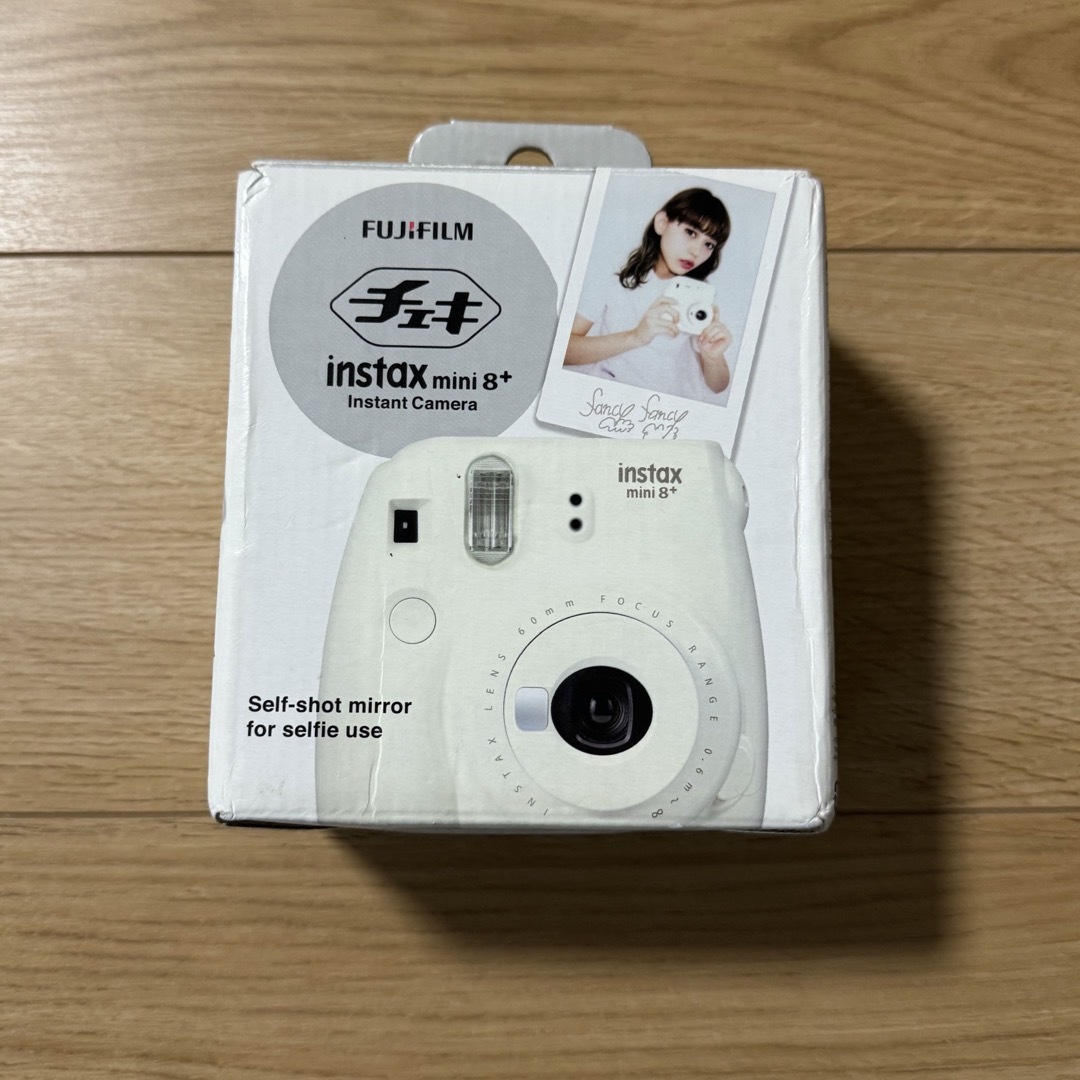 富士フイルム(フジフイルム)の富士フイルム チェキ インスタックス ミニ8 プラス バニラ(1台) スマホ/家電/カメラのカメラ(フィルムカメラ)の商品写真