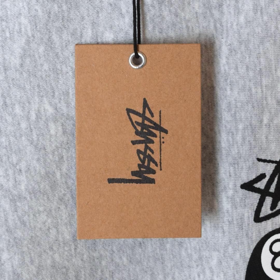 STUSSY(ステューシー)の【ステューシー】正規・新品タグ　8ボール　グレー　XL　スウェット メンズのトップス(スウェット)の商品写真