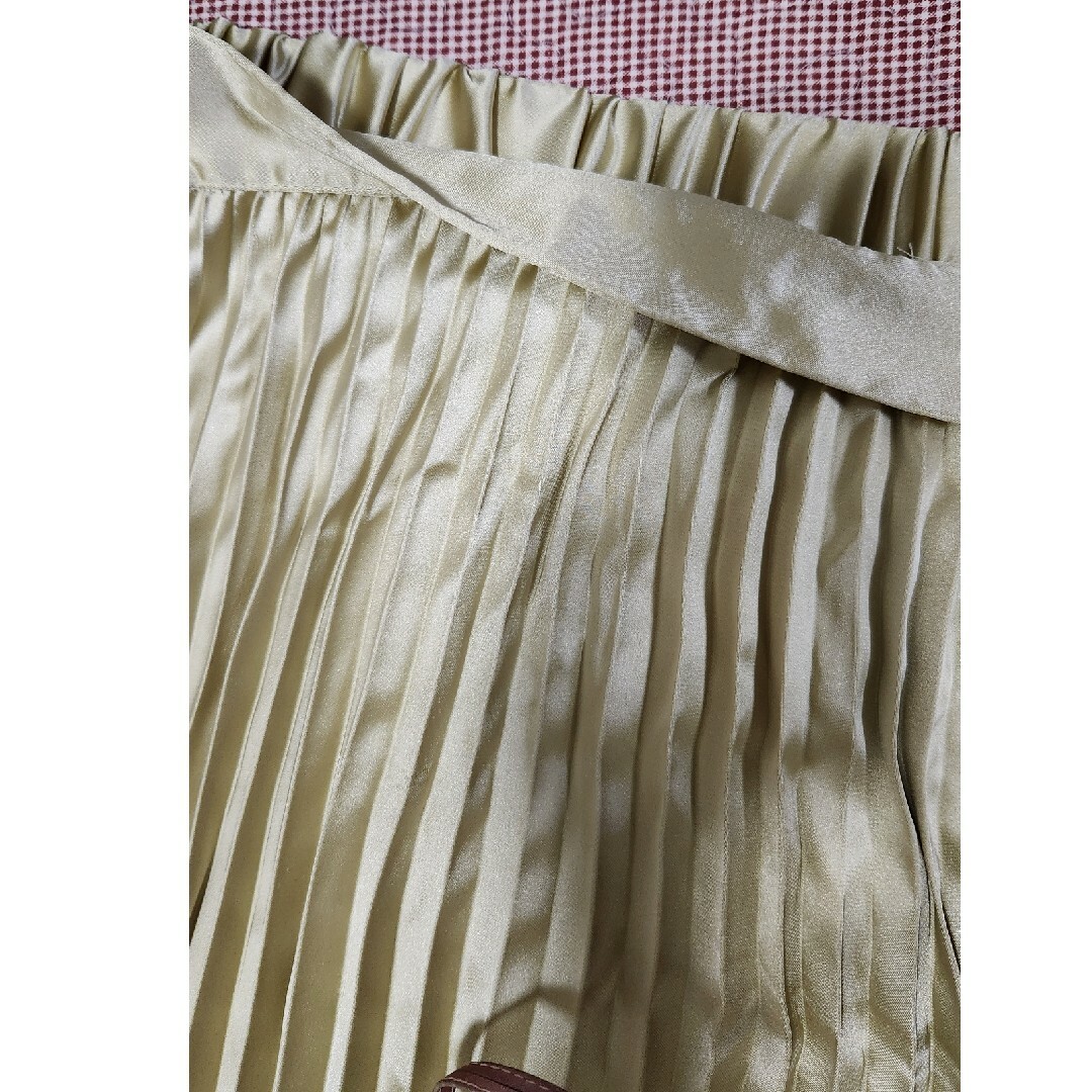 プリーツスカート ゴールド レディースのスカート(ロングスカート)の商品写真