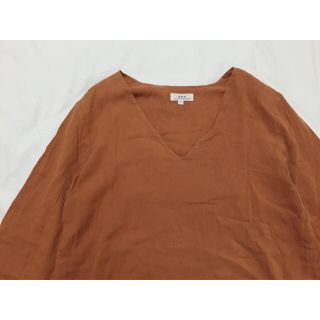 アーペーセー(A.P.C)のVネックブラウス(シャツ/ブラウス(長袖/七分))