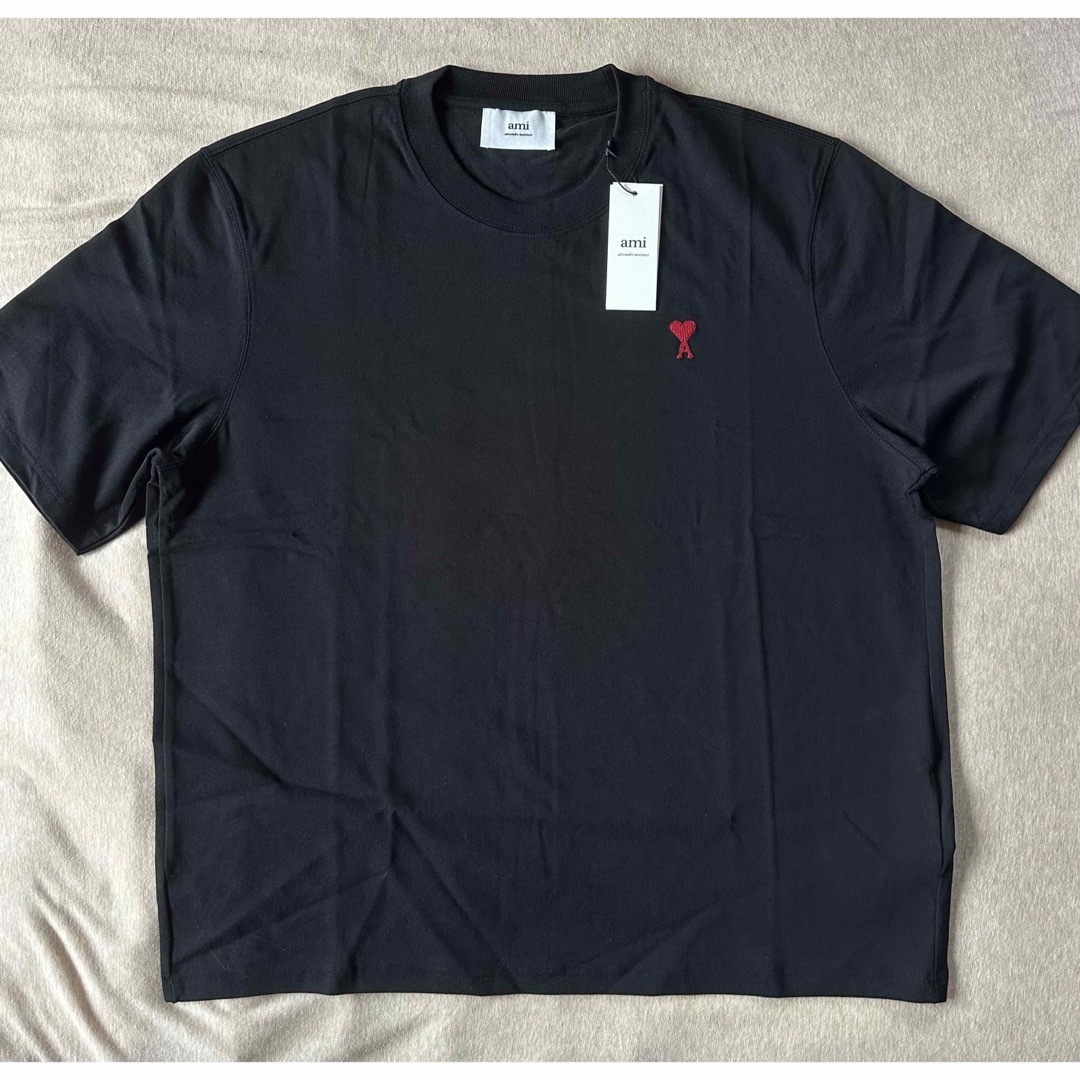 Maison Martin Margiela(マルタンマルジェラ)の黒L新品 AMI Paris アミ グラフィック ロゴ Tシャツ ブラック メンズのトップス(Tシャツ/カットソー(半袖/袖なし))の商品写真