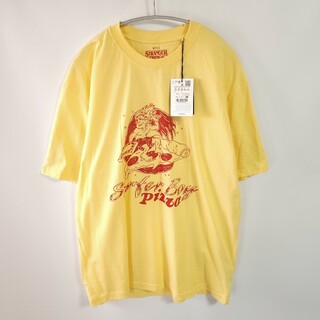 公式 XLサイズ ストレンジャーシングス サーファーボーイピザTシャツ イエロー(Tシャツ/カットソー(半袖/袖なし))