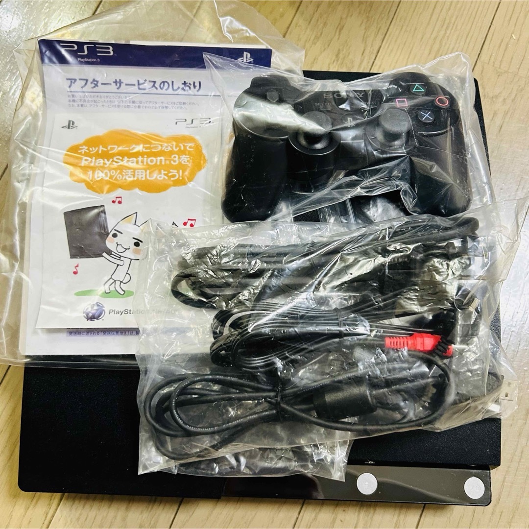 PlayStation3(プレイステーション3)の【美品】プレイステーション3 CECH2000A 動作確認　初期化済 エンタメ/ホビーのゲームソフト/ゲーム機本体(家庭用ゲーム機本体)の商品写真