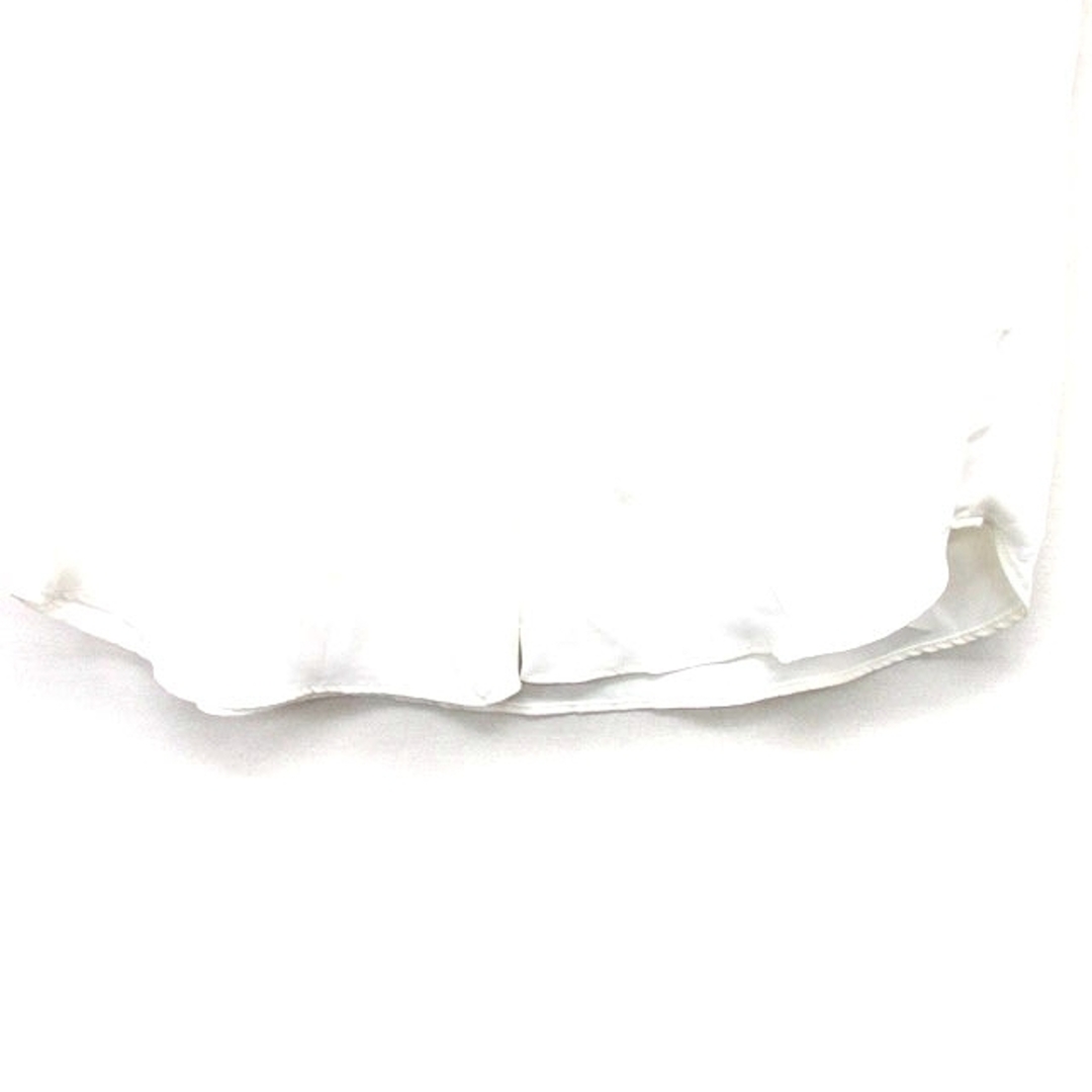 Apuweiser-riche(アプワイザーリッシェ)のアプワイザーリッシェ ブラウス シャツ 半袖 Vネック シンプル 2 ホワイト レディースのトップス(シャツ/ブラウス(半袖/袖なし))の商品写真
