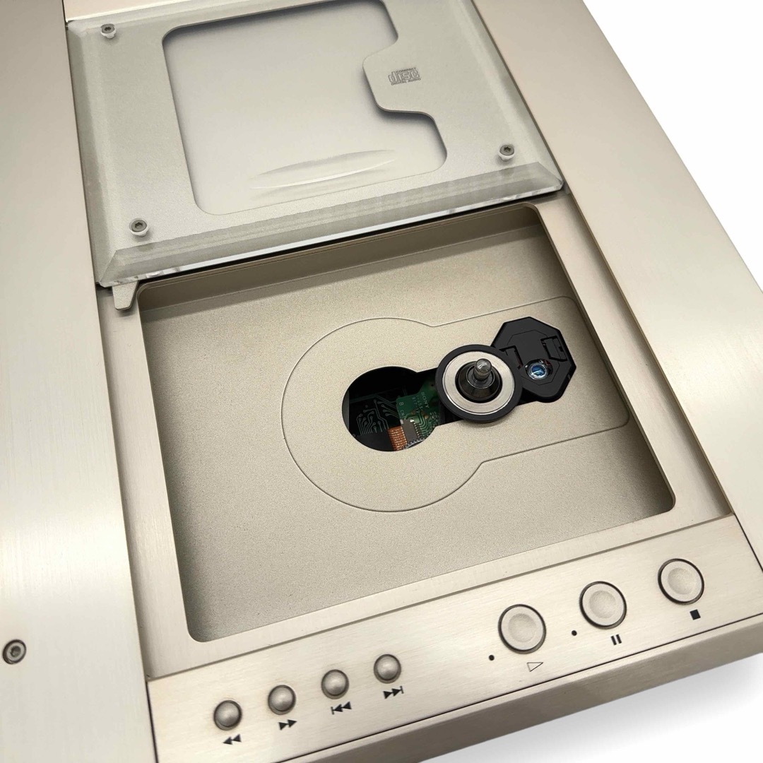 ほぼ新品 SONY ソニー CDP-X5000 CDプレイヤー ほぼ新品 SONY ソニー CDP-X5000 CDプレイヤー