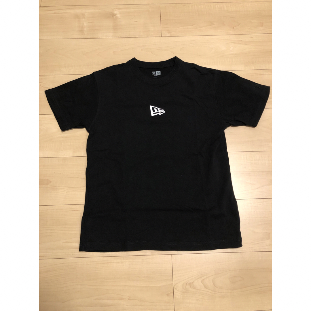 NEW ERA(ニューエラー)のニューエラ Tシャツ 半袖 NEW ERA クルーネック ONSPOTZ 黒 白 メンズのトップス(Tシャツ/カットソー(半袖/袖なし))の商品写真