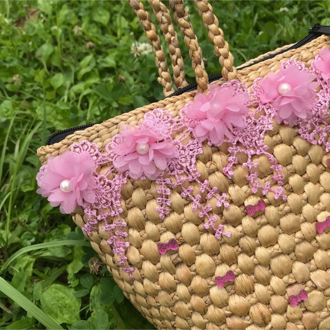 3Dフラーワーデコ ピンクリボンかごバッグ 可愛いかごバッグ レディースのバッグ(かごバッグ/ストローバッグ)の商品写真