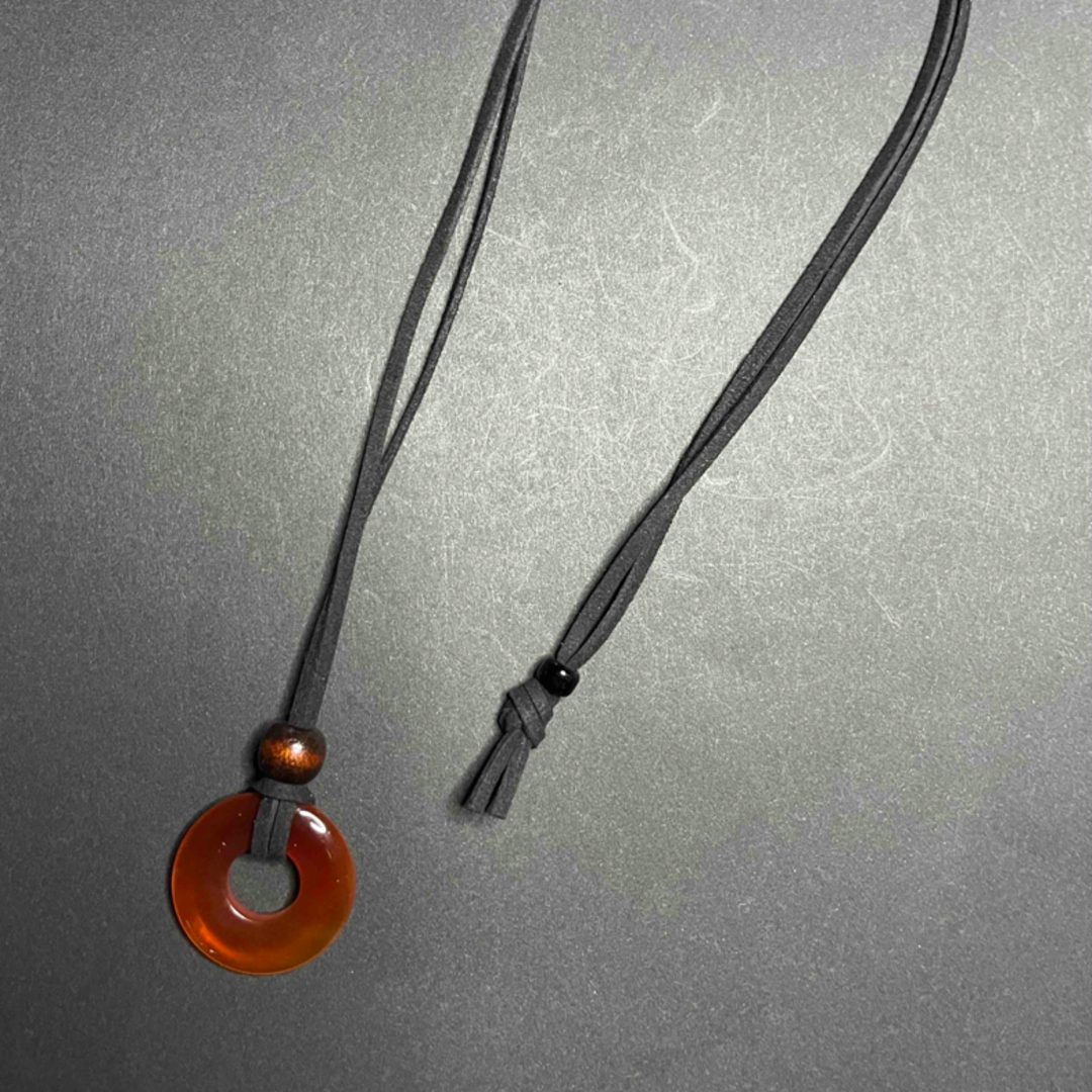 オレンジ瑪瑙ロングネックレス ハンドメイドのアクセサリー(ネックレス)の商品写真