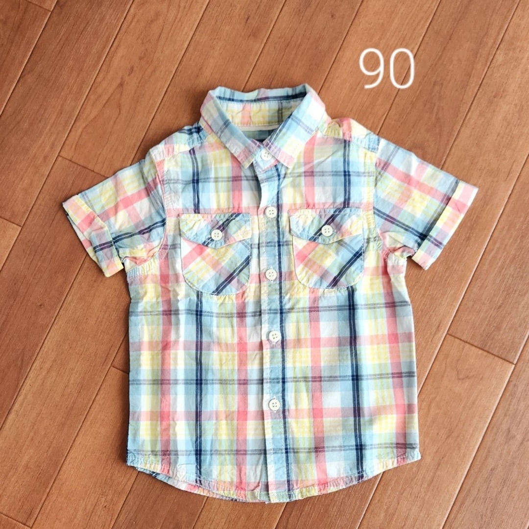 キッズ☆男の子 ボタンシャツ 90㎝ キッズ/ベビー/マタニティのキッズ服男の子用(90cm~)(Tシャツ/カットソー)の商品写真