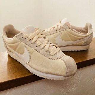 ナイキ(NIKE)の【レア】NIKE WMNS CLASSIC CORTEZ NYLON ベージュ(スニーカー)